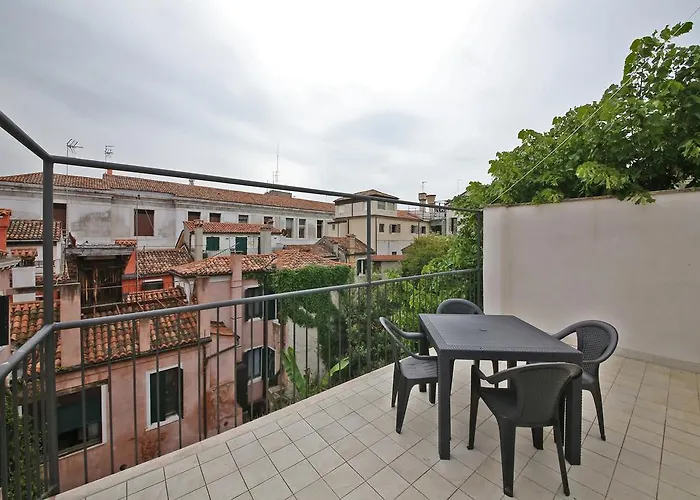 Homes & Holidays Art District Apartamento *