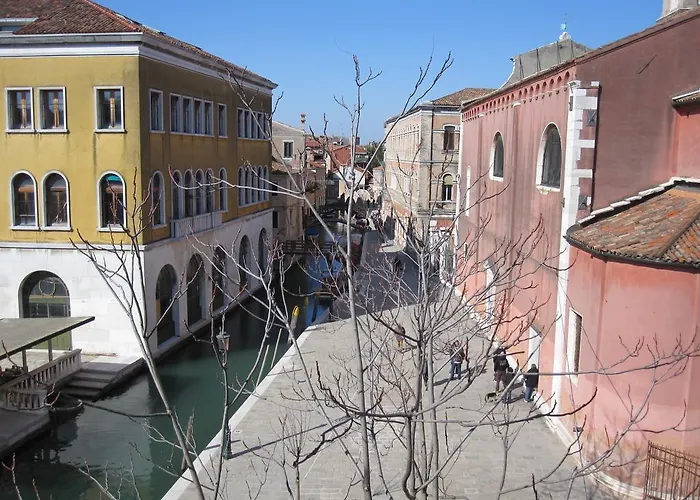 Apartment Homes & Holidays Art District Venice