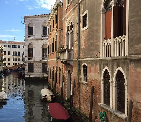 Homes & Holidays Art District *