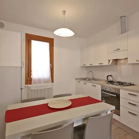 Appartamento Homes & Holidays Art District *