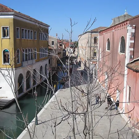 Lägenhet Homes & Holidays Art District Venedig
